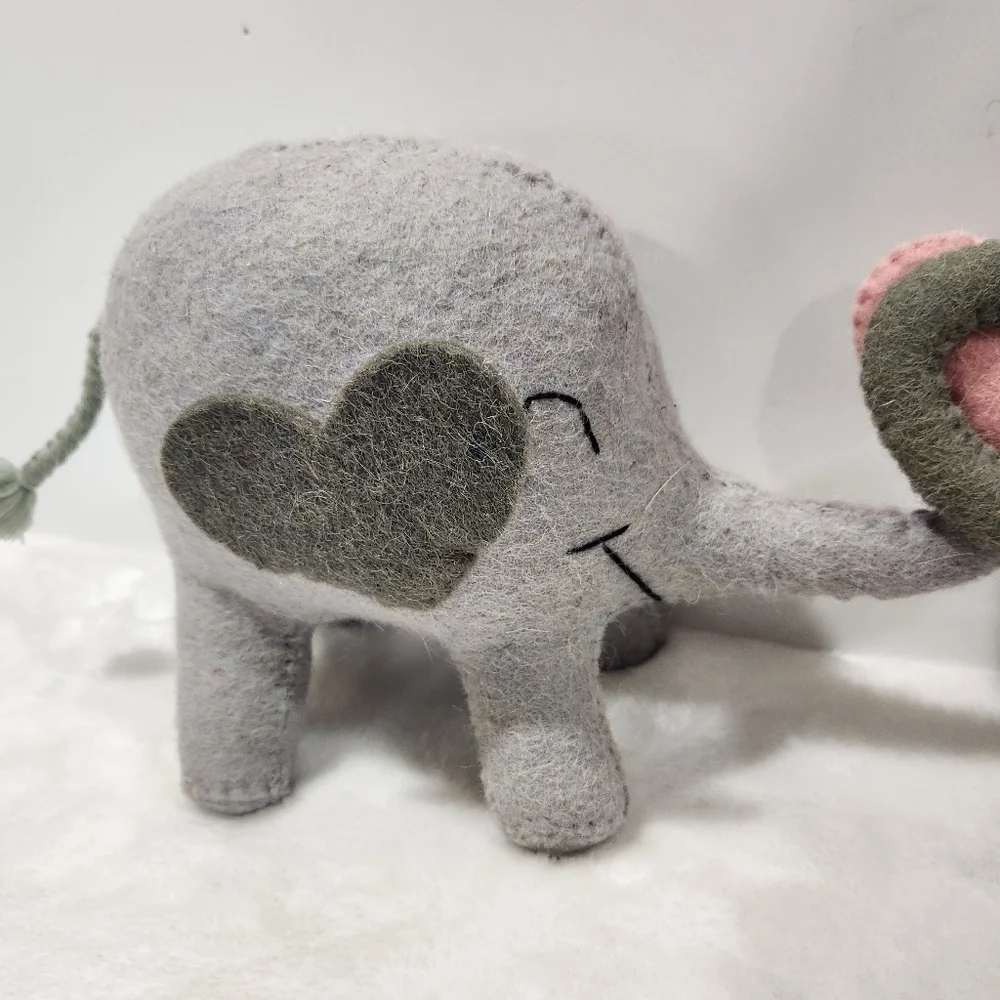 Handmade Wool Embroidered Gray Couple Elephants Entwined Heart Trunks New